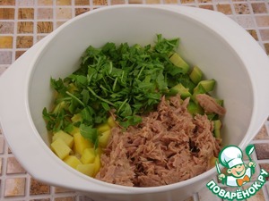 Салат с рисом, тунцом и манго Салат с рисом, тунцом и манго