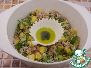 Салат с рисом, тунцом и манго Салат с рисом, тунцом и манго