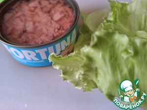 Салат с тунцом и чесноком