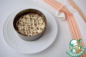 Слоеный салат с консервированным тунцом "Елочка"