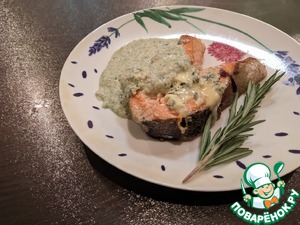 Стейк из лосося с сыром дорблю Стейк из лосося с сыром дорблю