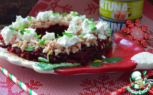 Свекольный салат с тунцом и фетой Свекольный салат с тунцом и фетой