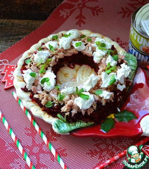 Свекольный салат с тунцом и фетой Свекольный салат с тунцом и фетой