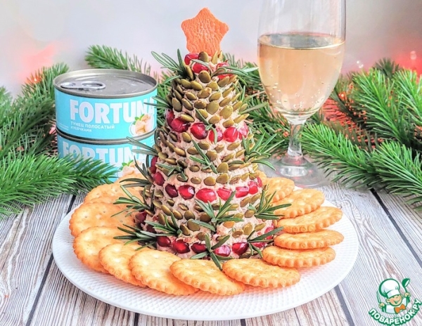 Сырная закуска "Ёлочка" с тунцом