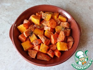 Тёплый салат с тыквой и тунцом