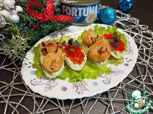 Тосты с авокадо-тунцовым паштетом и креветками Тосты с авокадо-тунцовым паштетом и креветками