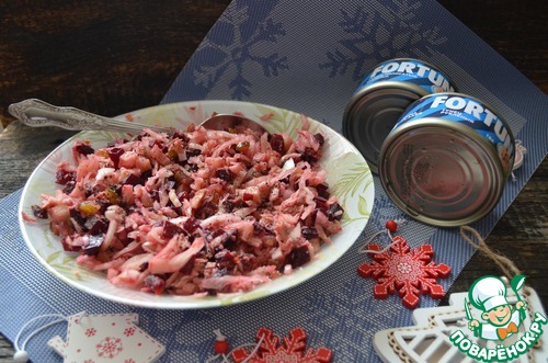 Винегрет с острой капустой и тунцом