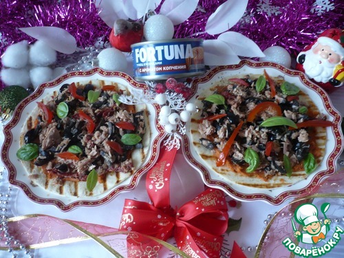 Закуска с тунцом на лепешке