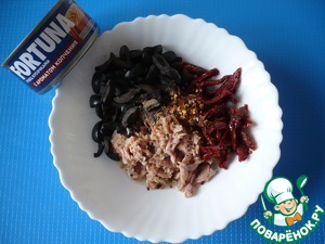 Закуска с тунцом на лепешке