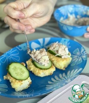 Закуска «Тунец на рисовой подушке»