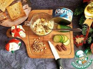 Закусочные тосты с тунцом