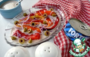 Запеченные перцы с соусом тоннато Запеченные перцы с соусом тоннато