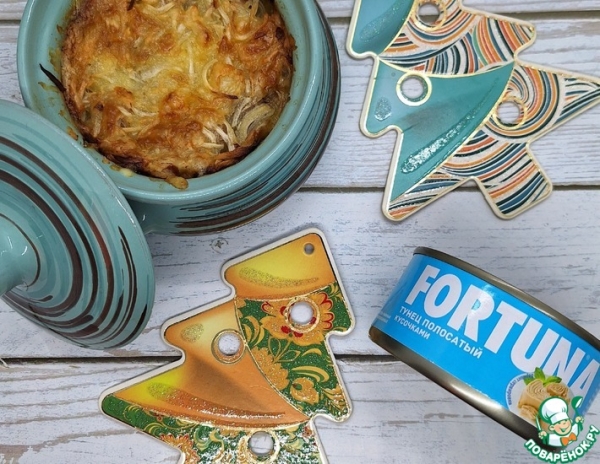 Запеканка картофельная с тунцом и солеными огурчиками