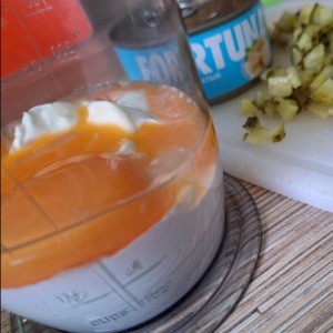 Запеканка картофельная с тунцом и солеными огурчиками