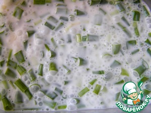 Пирог с лососем, зеленью и овощами