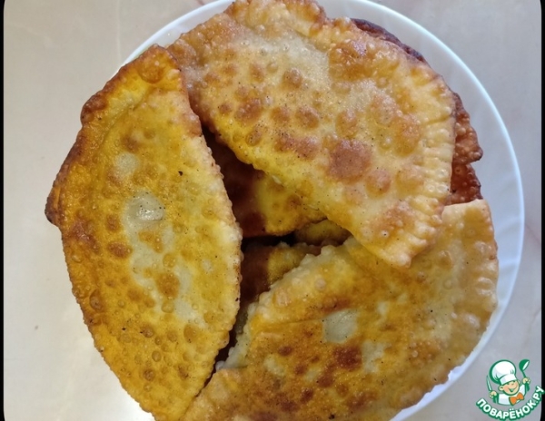 Тесто для чебуреков почти по ГОСТУ Тесто для чебуреков почти по ГОСТУ