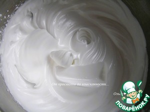 Фисташковое пирожное с брусничным семифреддо