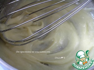 Фисташковое пирожное с брусничным семифреддо