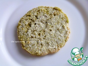 Фисташковое пирожное с брусничным семифреддо