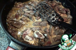 Печень по-строгановски Печень по-строгановски