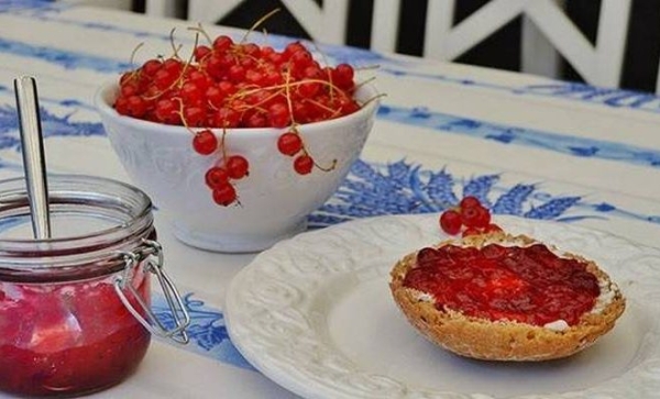 Джем из красной смородины с имбирем и корицей Джем из красной смородины с имбирем и корицей