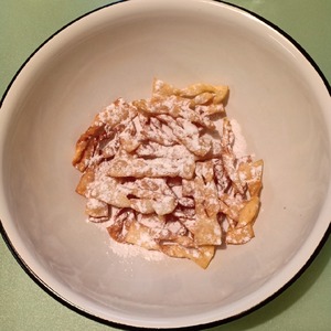 Хворост на сметане с водкой