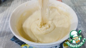 Горячий молочный пирог с кремом и джемом