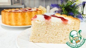 Горячий молочный пирог с кремом и джемом