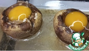 Фаршированные шампиньоны с перепелиными яйцами Фаршированные шампиньоны с перепелиными яйцами