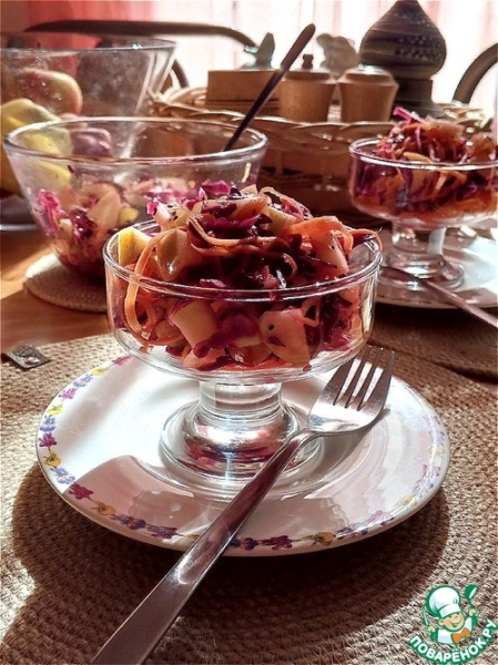 Овощной салат с киви и яблоком