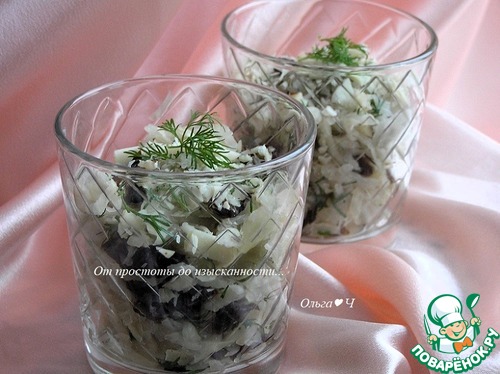 Салат из квашеной капусты с черносливом Салат из квашеной капусты с черносливом