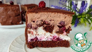 Шоколадный торт с вишней и сметанным кремом Шоколадный торт с вишней и сметанным кремом