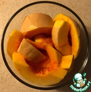 Булочки-кролики с яблочным пюре