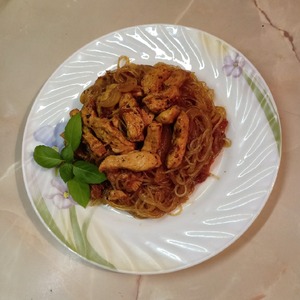 Фунчоза с курицей и овощами Фунчоза с курицей и овощами