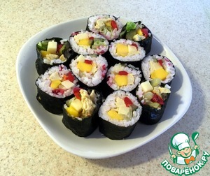 Кимбаб с перцем и маринованным огурцом