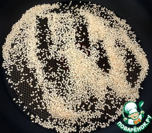 Кимбаб с перцем и маринованным огурцом