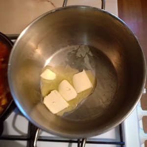 Паста с курицей под чесночно-томатным соусом Паста с курицей под чесночно-томатным соусом