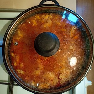 Паста с курицей под чесночно-томатным соусом Паста с курицей под чесночно-томатным соусом