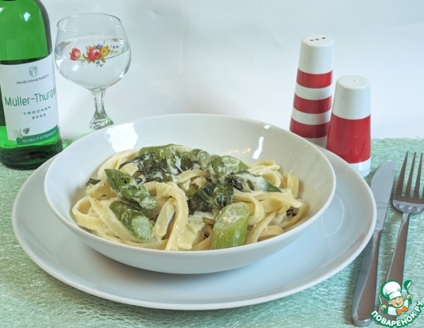 Паста со спаржей и черемшой