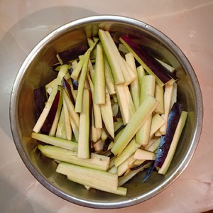 Подлива из печени с баклажанами