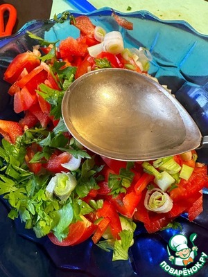 Салат с морковью и коктейльными томатами