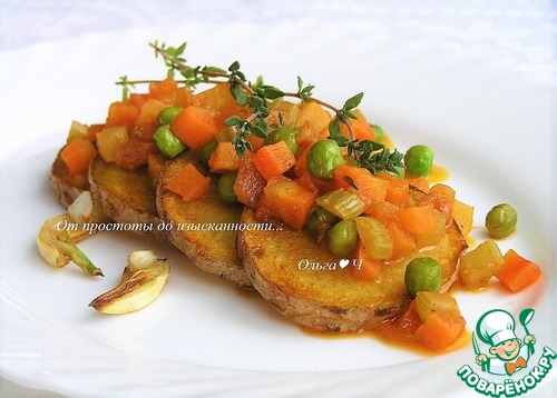 Жареный картофель с овощным рагу Жареный картофель с овощным рагу