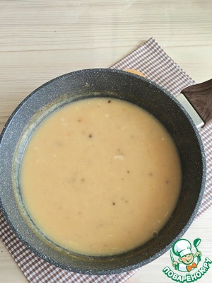 Фрикадельки с кускусом под сырным соусом