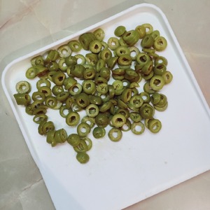 Курица в томатном соусе с оливками Курица в томатном соусе с оливками