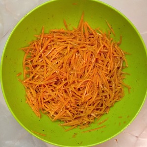 Морковча по-корейски с приправой