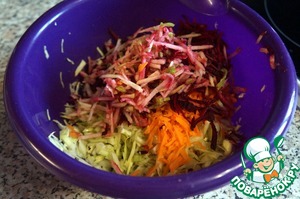 Салат из овощей и яблока «Рубиновый»