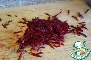 Салат из овощей и яблока «Рубиновый»