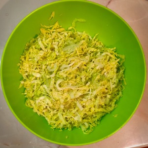 Салат из свежей капусты с яйцом Салат из свежей капусты с яйцом