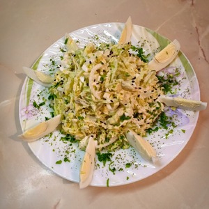 Салат из свежей капусты с яйцом Салат из свежей капусты с яйцом