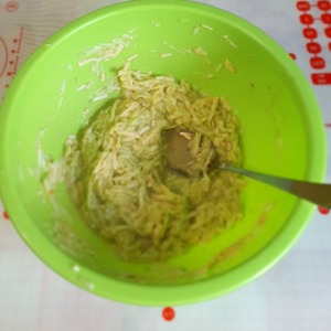 Сырно-кабачковые лепешки в духовке